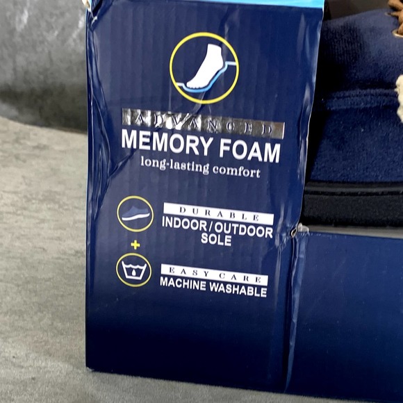 Isotoner Signature Men's Navy/Blue Microsuede Memory Foam Moccasin Slippers SZ L - Picture 15 of 16